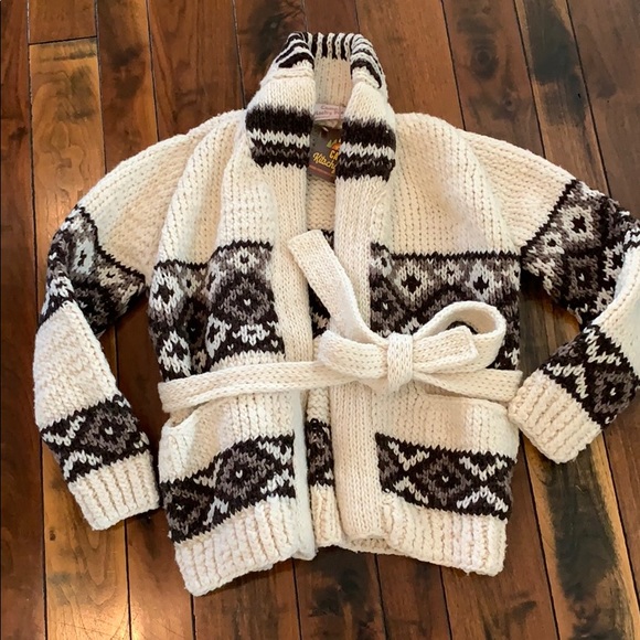 marilyn monroe beach cardigan